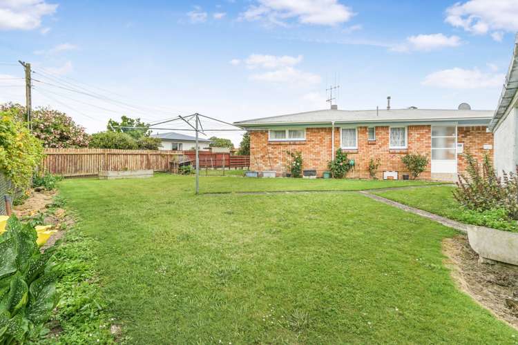 38 Southsea Crescent Silverdale_12