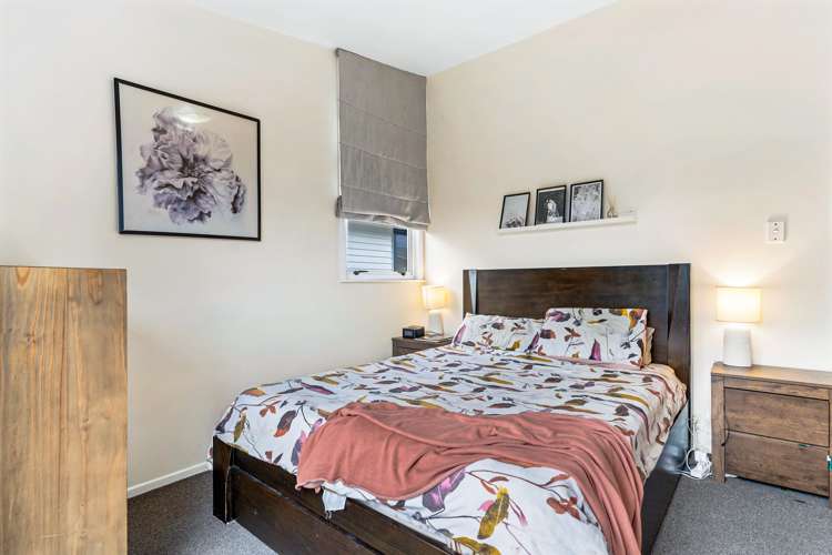 1 Frizell Street Beach Haven_11