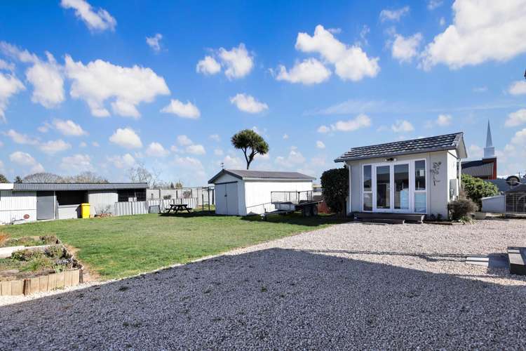 227 Racecourse Road Allenton_23