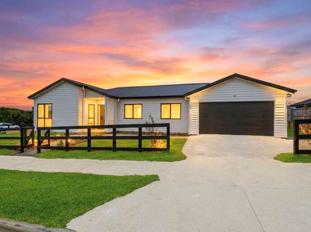 Brand New Home 609m² (approx) Freehold Section