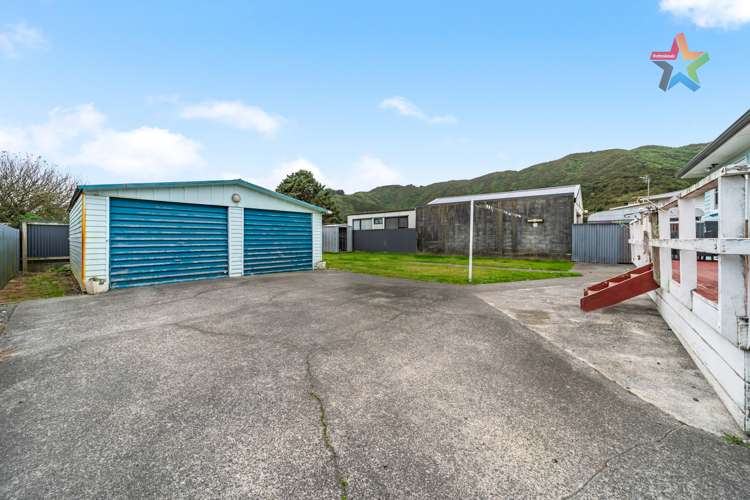 52 Russell Road Wainuiomata_16