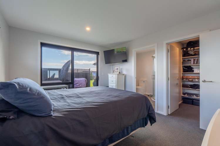 24 Chatham Rise Seaward Bush_9