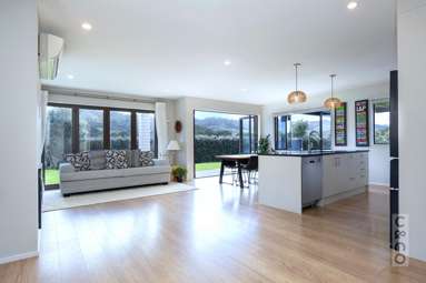 30 Robert Might Road_2