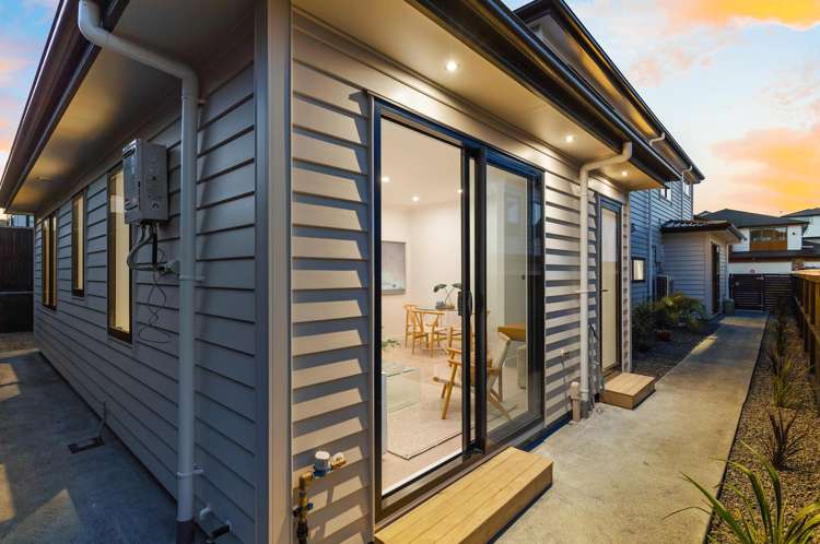 6 Luff Place Long Bay_43