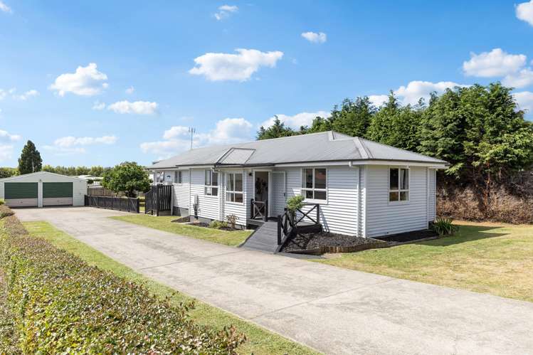 1972 Alexandra Street_0