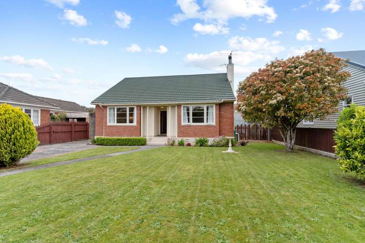 24 Masters Crescent Masterton_16