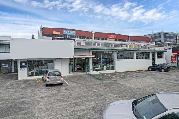 Units A-D/171 Target Road Wairau Valley_7