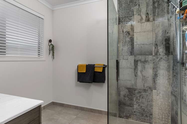 294 Lakes Boulevard Pyes Pa_14