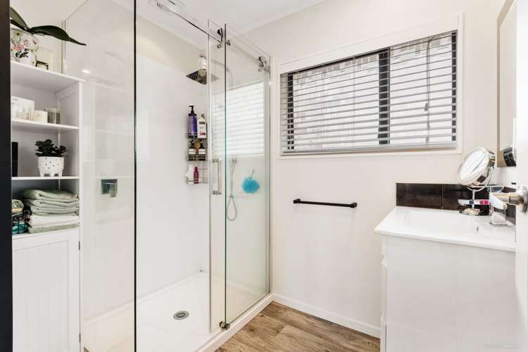 2/99 Seddon Street Pukekohe_8