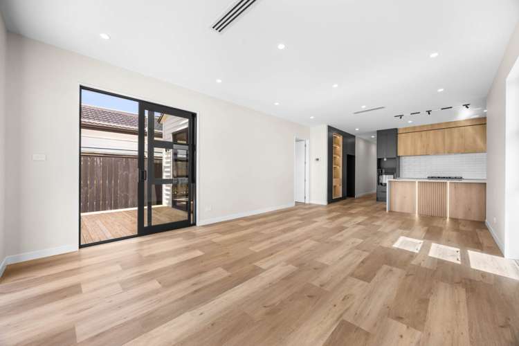 22 Furlough Road Opaheke_8