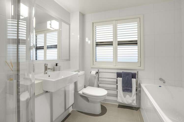 81 Queens Grove Hutt Central_24