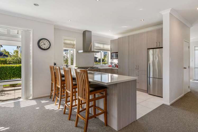 1 Thornton Green Karaka_5