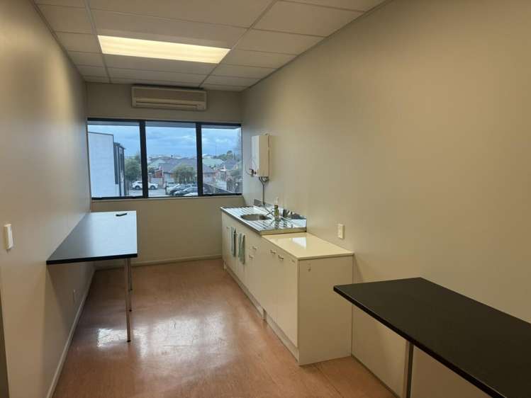 48-50 Disraeli Street Addington_13