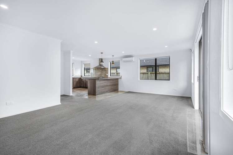 30 Blackwood Crescent Glenview_5