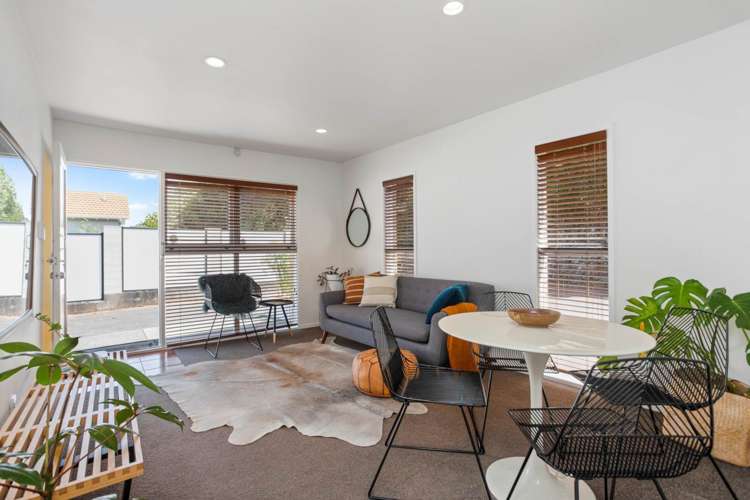 8/3 Fairview Road Mount Eden_2