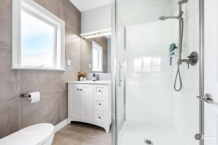 33 Kiwi Street Alicetown_17