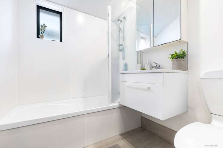 18/10 John Jennings Drive Oteha_9