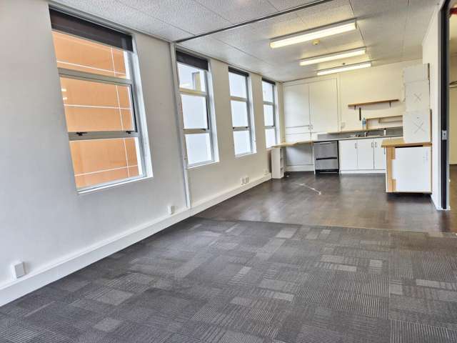 Well-Located Office Opposite Thorndon New World