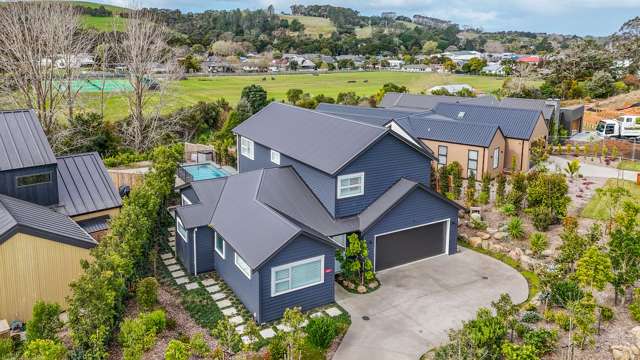 5 Moya Drive Matakana_1