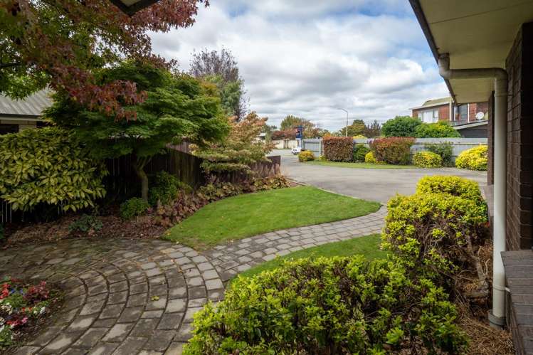 8 Burton Place Allenton_24