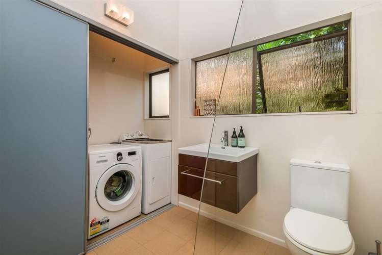 2/32 Jacaranda Avenue Beach Haven_12