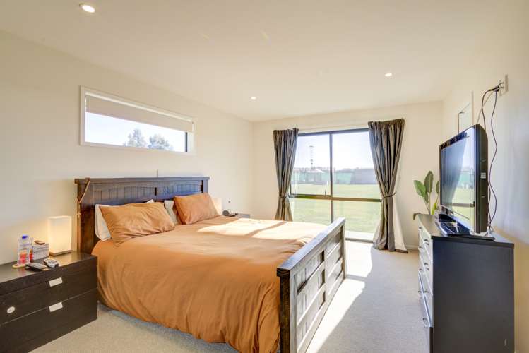 8 Northside Drive Waikuku_11