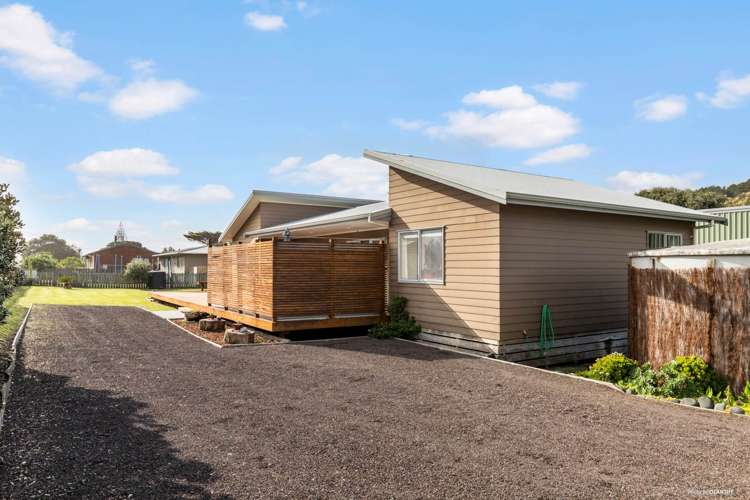 22 Mission Road Port Waikato_11