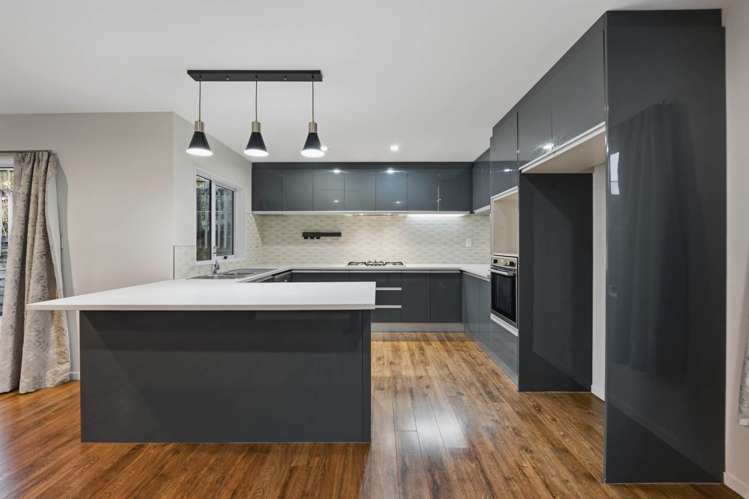 64 Kirikiri Drive Papakura_11