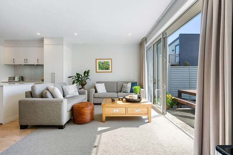 142 Seventh View Avenue Beachlands_34