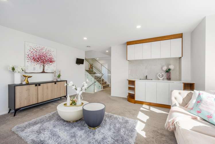 1 Tims Crescent Flat Bush_16