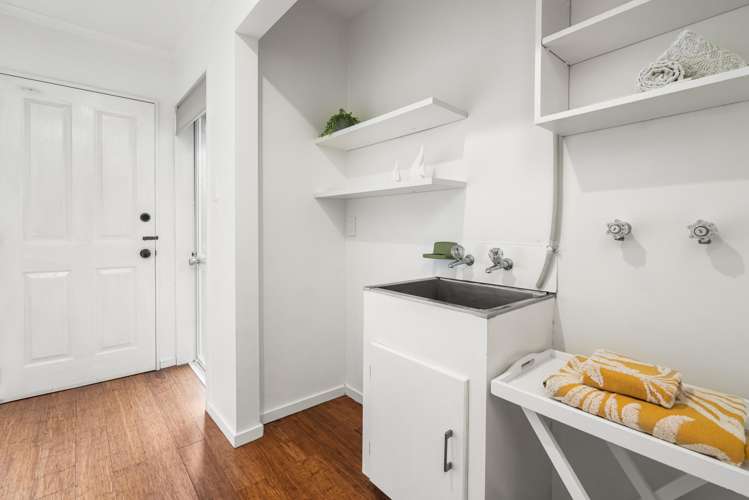 10a Honeysuckle Place Northcote_14