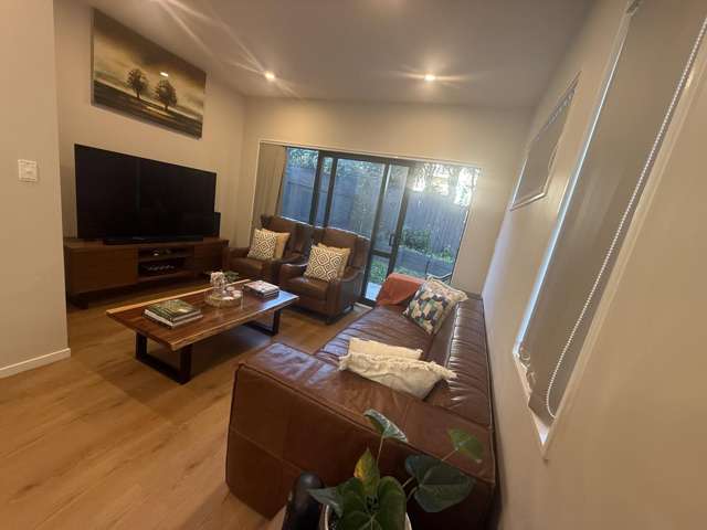 12/10 Newington Road Henderson_2
