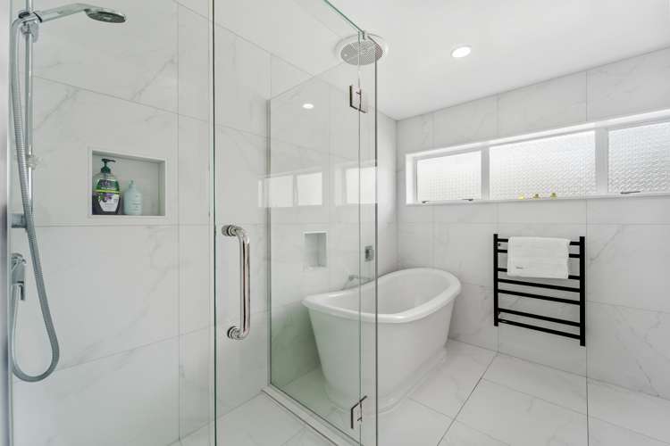 31 Centreway Road Orewa_15