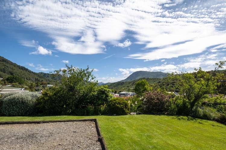 169 Waikawa Road Picton_24