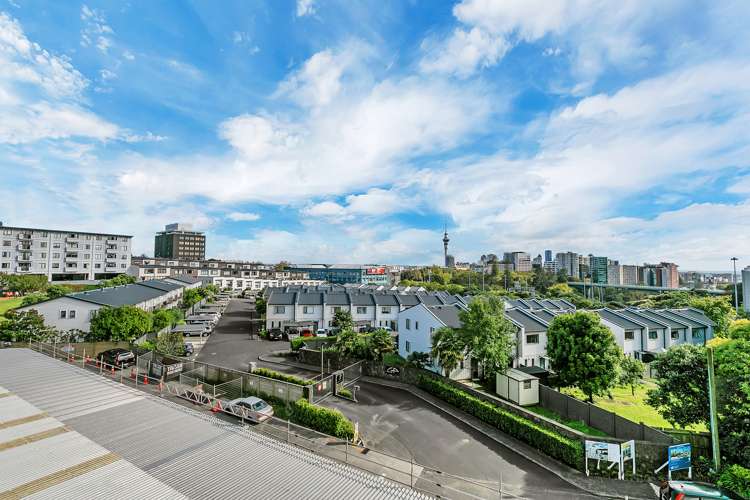 3X/16 Burton Street Grafton_10