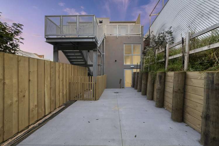 24 London Street Lyttelton_11