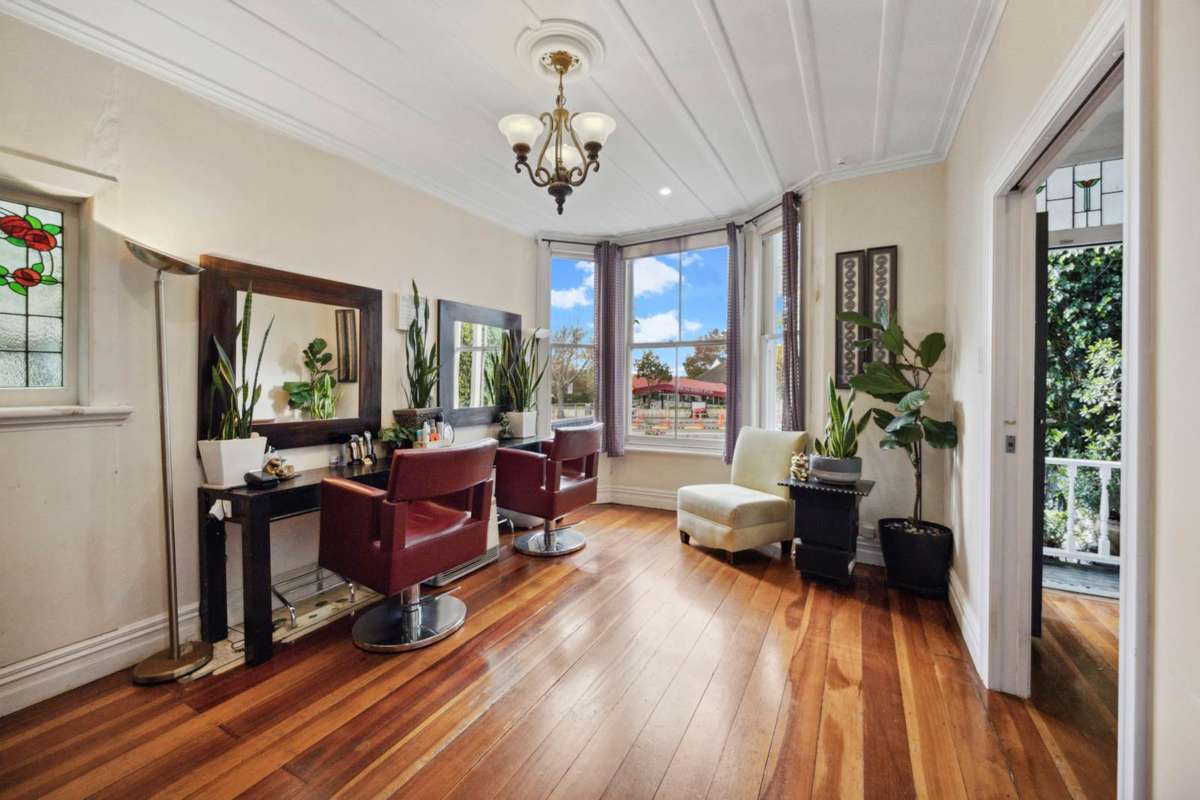 496 Great North Road_3