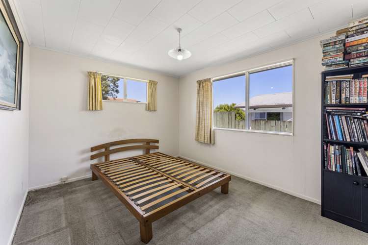 24 Hartford Crescent Totara Park_12