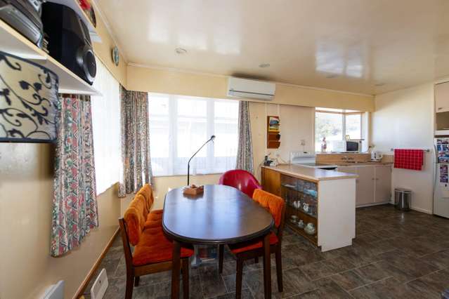 15 Wycliffe Street Onekawa_3