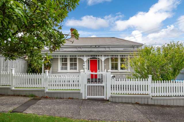 West-facing 602sqm land holding