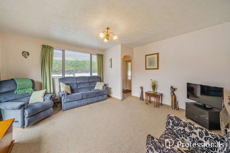 12A Korau Grove Stokes Valley_10