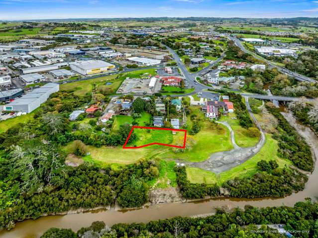 Rare mixed-use landholding with reserve frontage