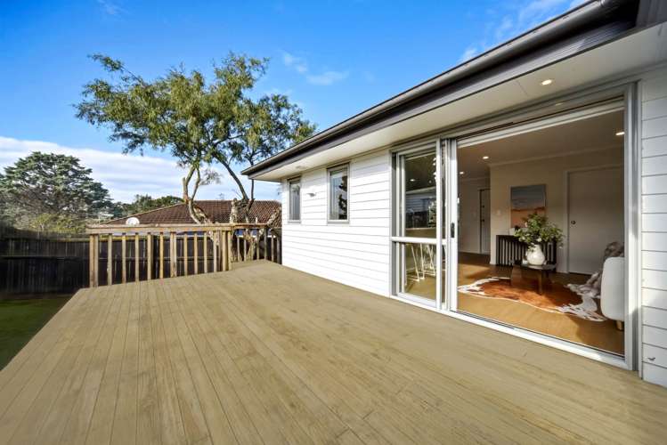 12 Quincey Place Massey_11