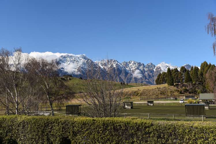 8 Kelvin Place Kelvin Heights_18