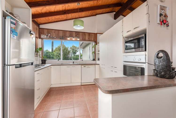 4/89a Royal Road Massey_9