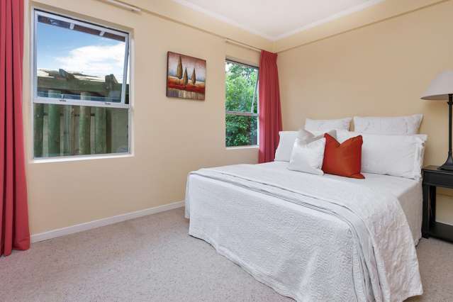 6 Riviera Place Hauraki_3