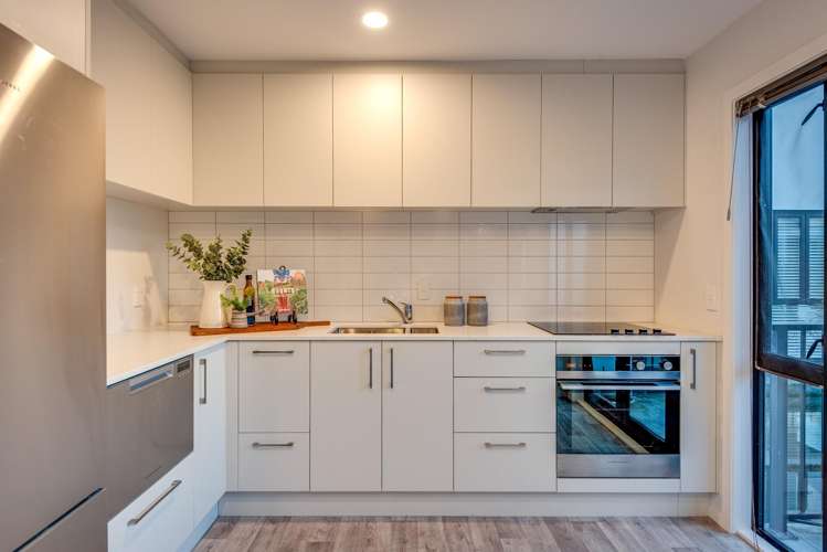 11/140 Office Road Merivale_5