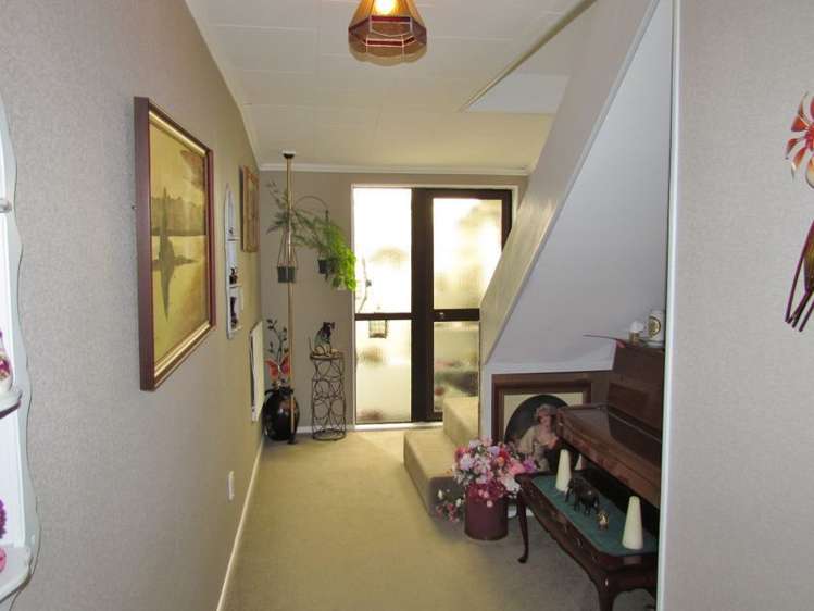 97 Tararua Drive Upper Plain_12