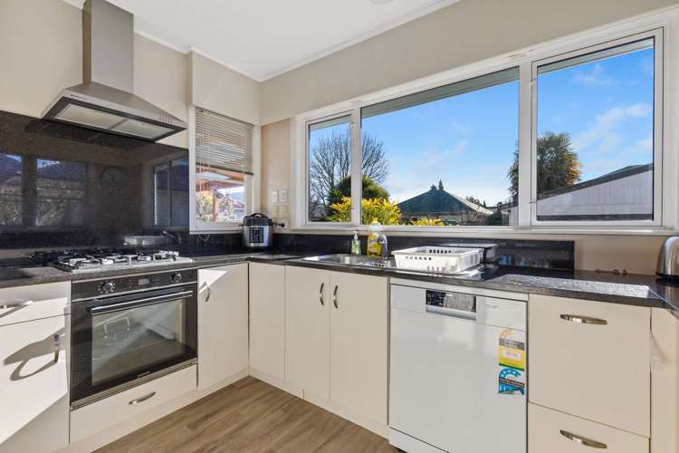 6 Larch Street Victoria_5