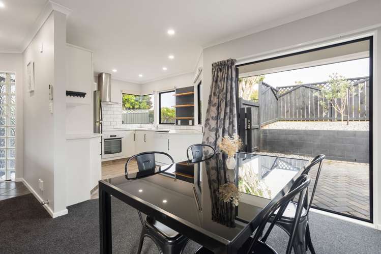 51 Sunnyhills Avenue Glenview_2